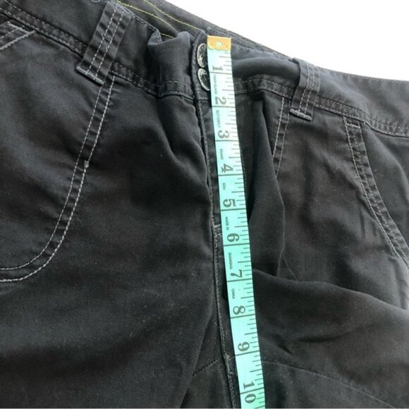 Vintage Guess Khaki Shorts - Picture 9 of 11